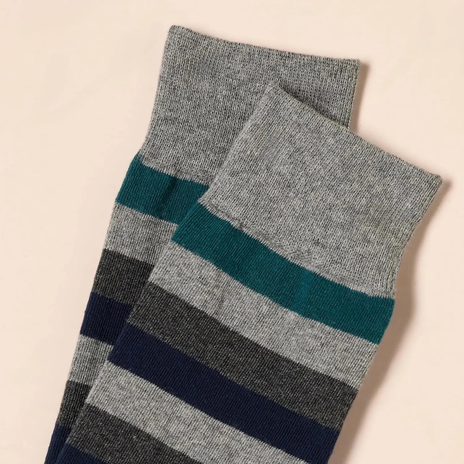 Amazon Essentials Mens Comfortable Patterned Dress Socks, 5 Pairs