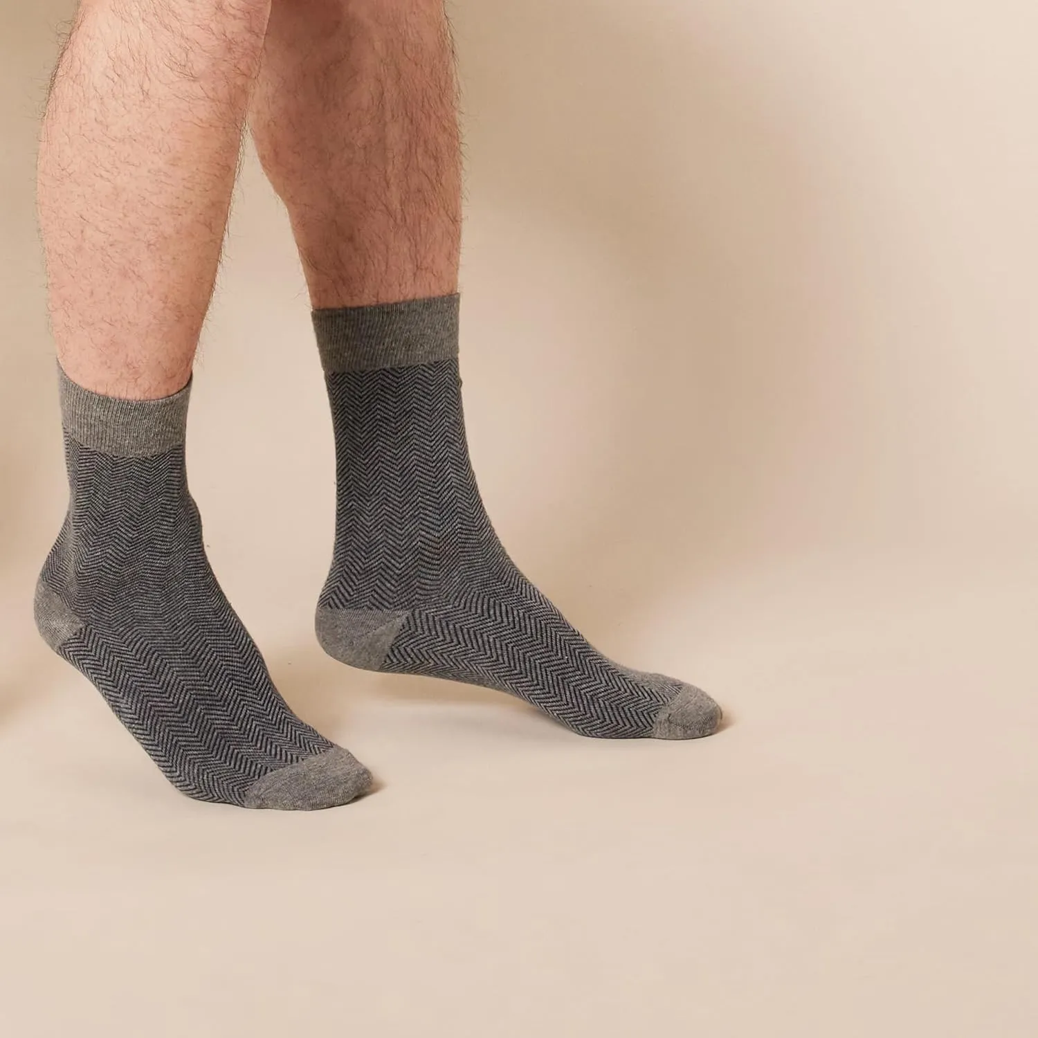 Amazon Essentials Mens Comfortable Patterned Dress Socks, 5 Pairs