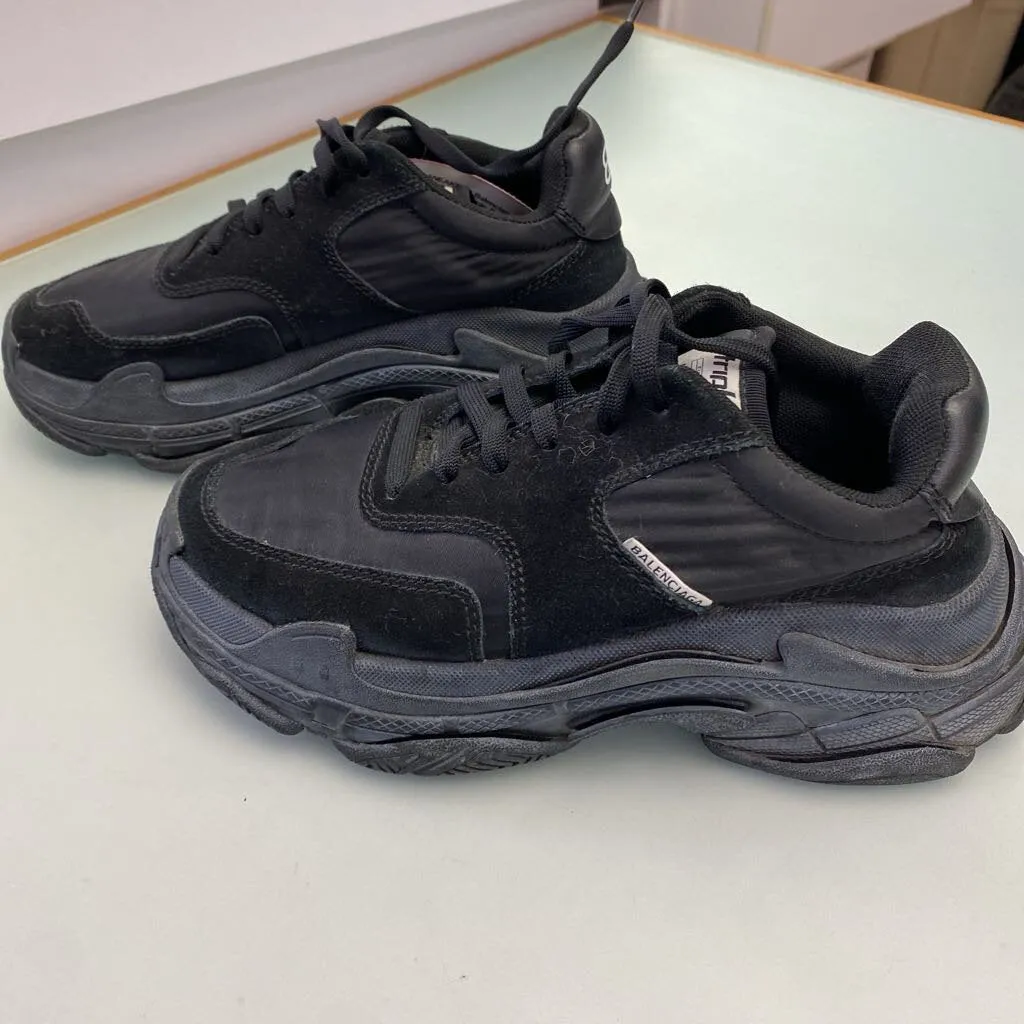 Balenciaga triple S 7/37
