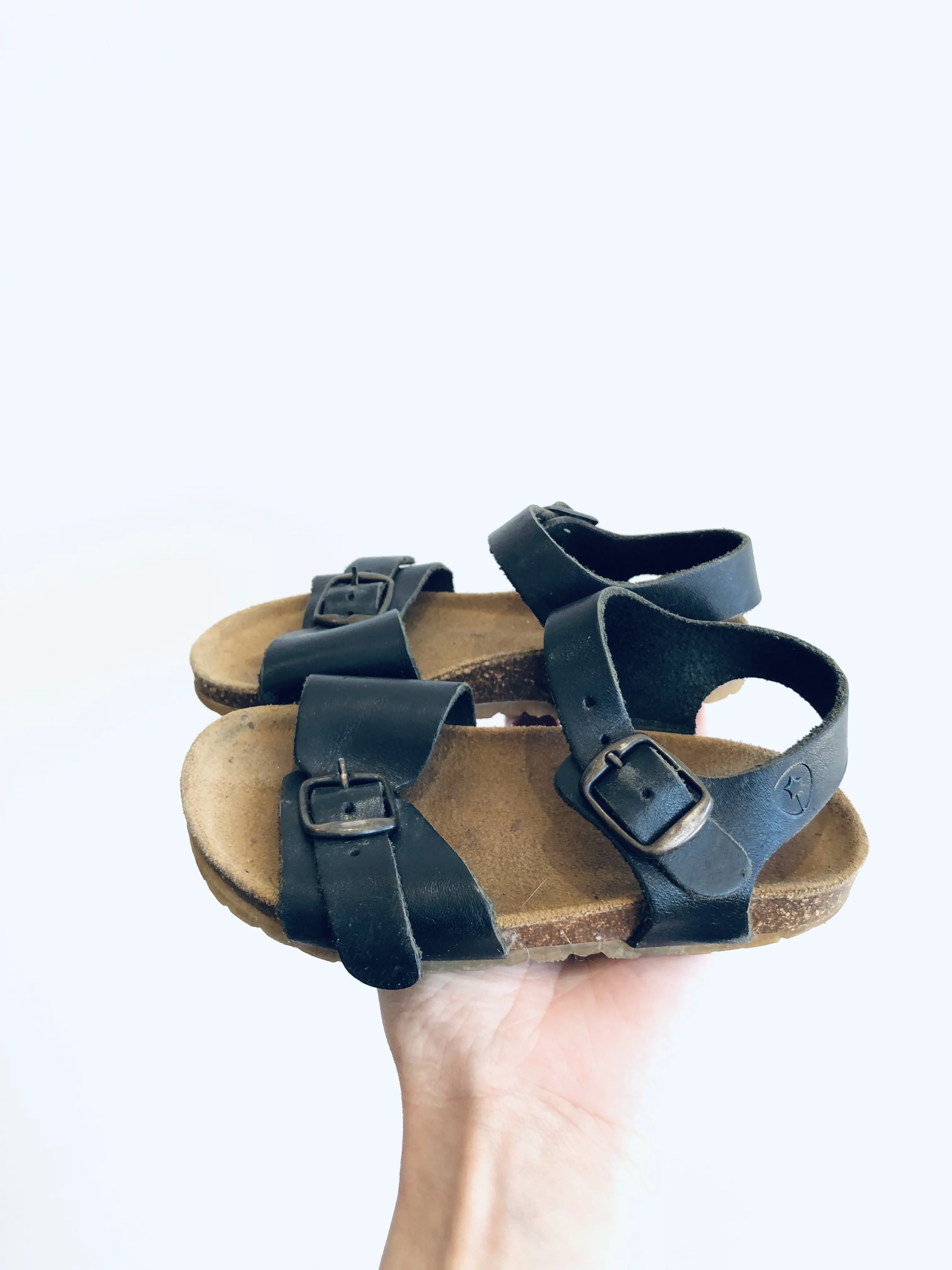 Leather Strappy Sandals // 8 Toddler