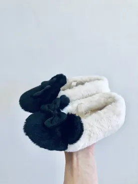 Minnie Mouse Slippers // 11-12 Kid