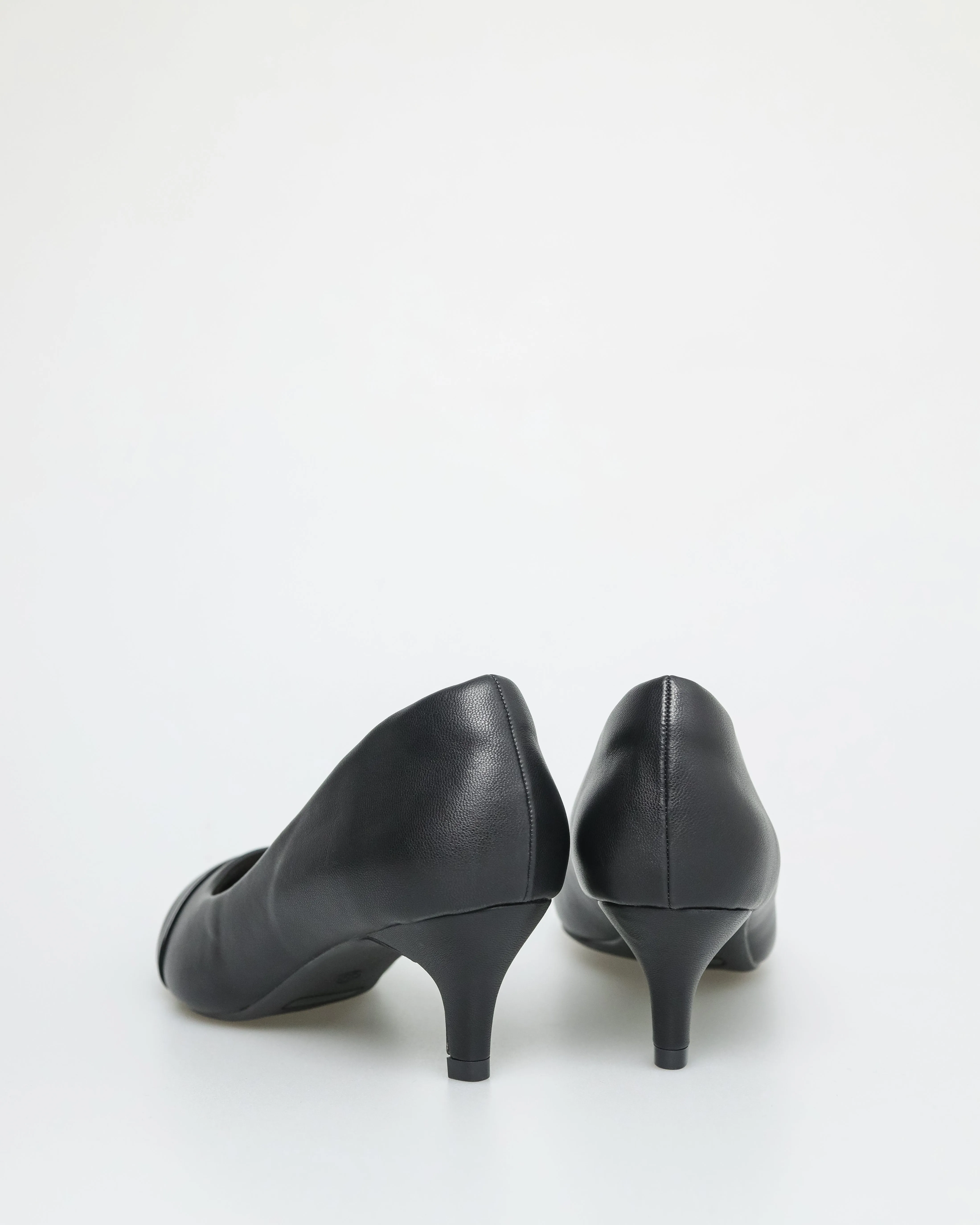 Tomaz NN244 Ladies Pointy Kitten Heels